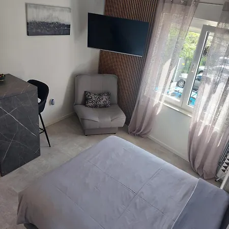 Apartment Stefan 2 *