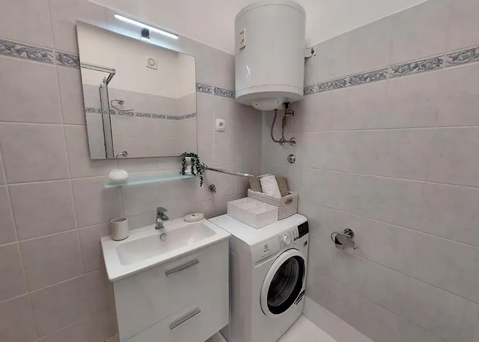 아파트 Stefan 2 *