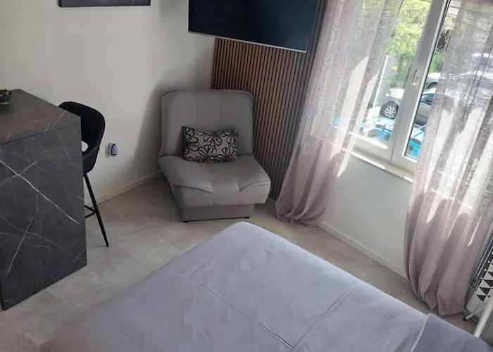 Apartment Stefan 2 *